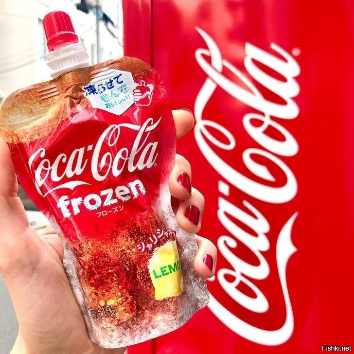 Специально для японцев Coca-Cola выпустила замороженный вариант напитка, кото...