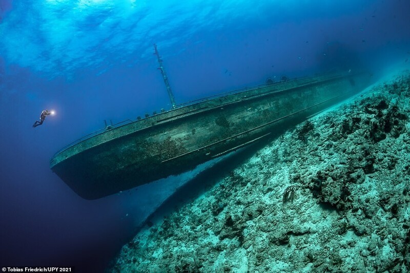 Затонувший корабль в Нассау на Багамах, фотограф Tobias Friedrich, Германия