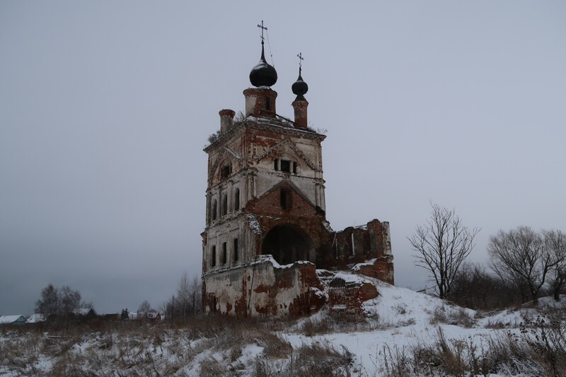 Главная достопримечательность - церковь Михаила Архангела 1769-1817 годов постройки