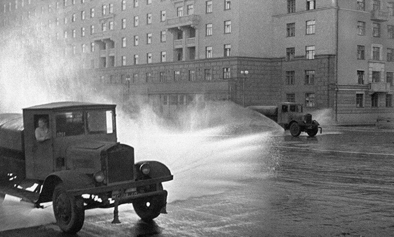 Москва, поливалки, 1938 год