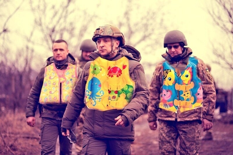 США подарили Украине резиновые ...............