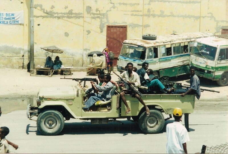 Патруль сомалийских боевиков на джипе, Миротворческая операция ООН в Сомали, 1992-1995 гг.