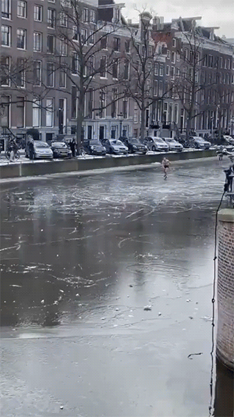 И прокатился и окунулся