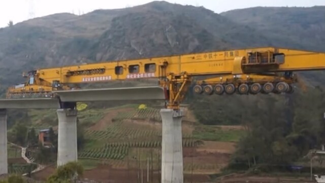 Бешеные краны: как строят мосты в Китае