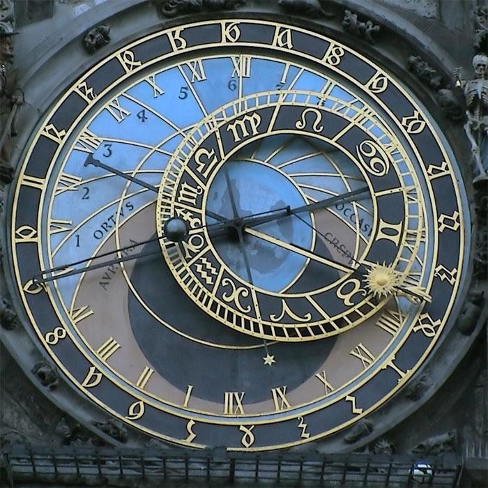 12. Астрономические часы в Праге работают с 1410 года