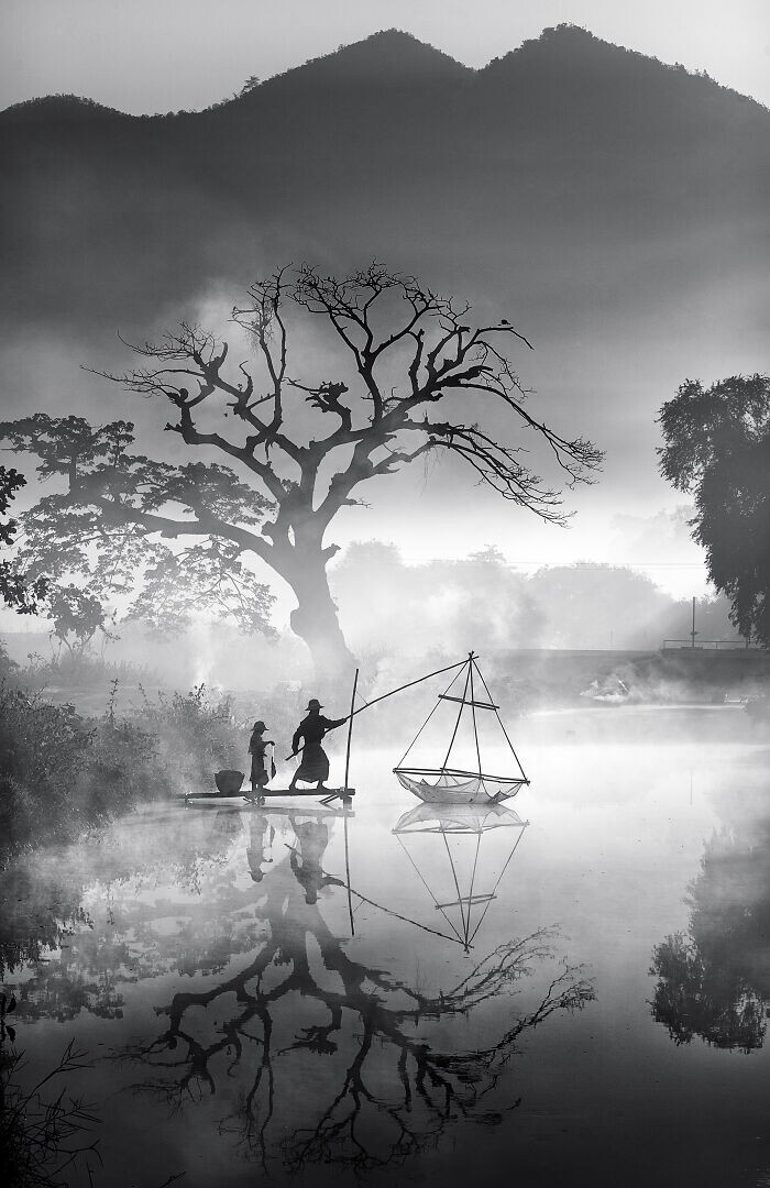 "Рыбалка в утреннем тумане", фотограф Min Min Zaw, Мьянма