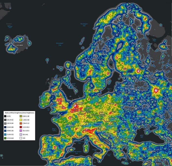 Карта светового загрязнения Европы