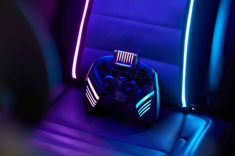 Мечта геймера на колесах: компания Lexus построила машину с игровым компьютером