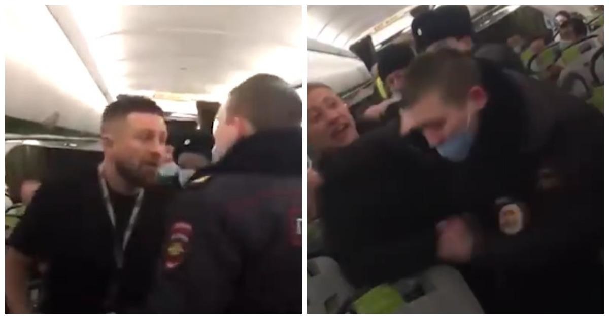 Пьяные пассажиры самолета устроили драку с полицейскими