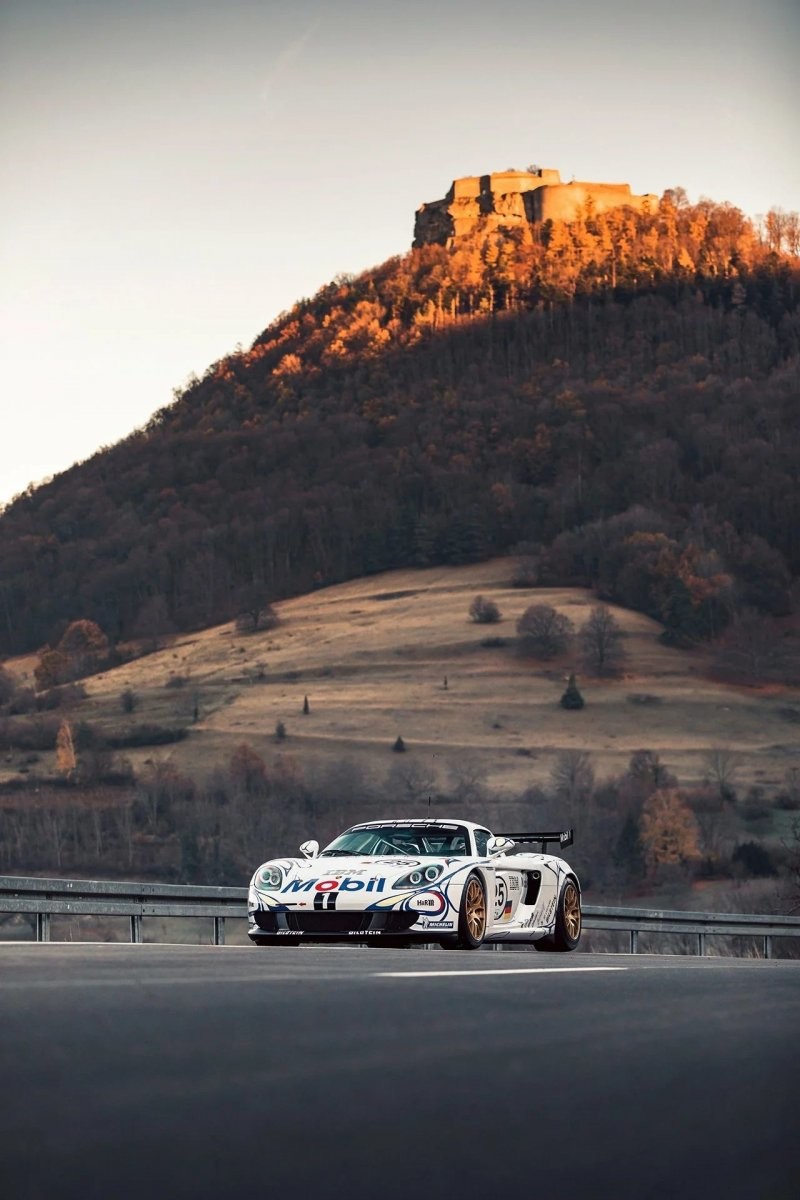 Единственный в мире гоночный Porsche Carrera GT-R так до гонок и не добрался