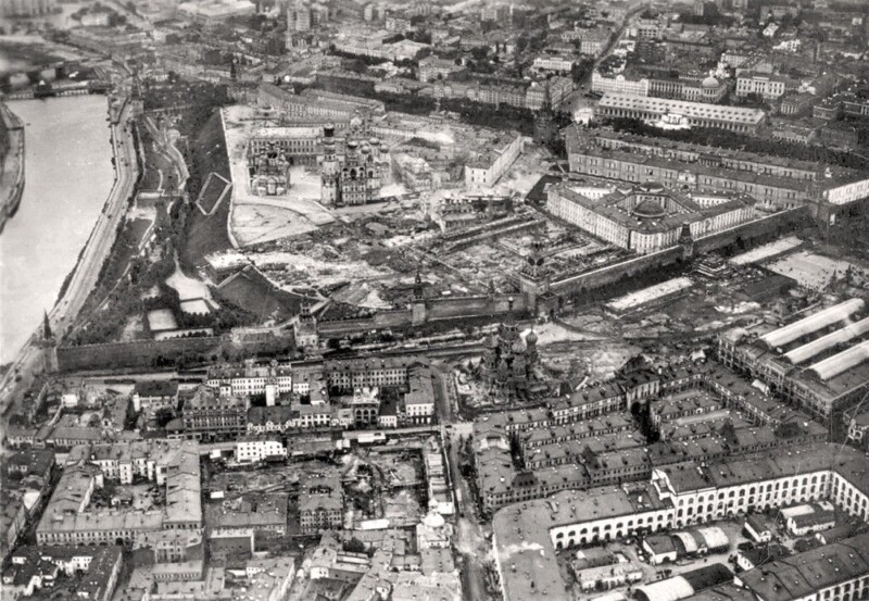 Архитектурный погром Московского Кремля наглядно (фото с воздуха)
