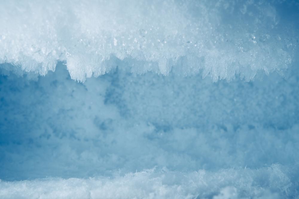 Ледяная шуба: причины намерзания льда и снега в морозильной камере