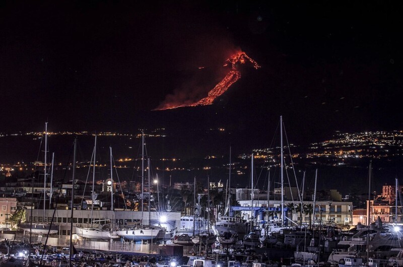Самое сильное извержение вулкана Этна за 50 лет