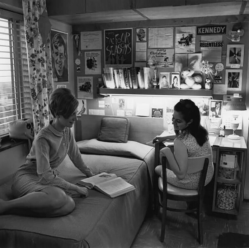 Женская комната в американском общежитии, 1968 год