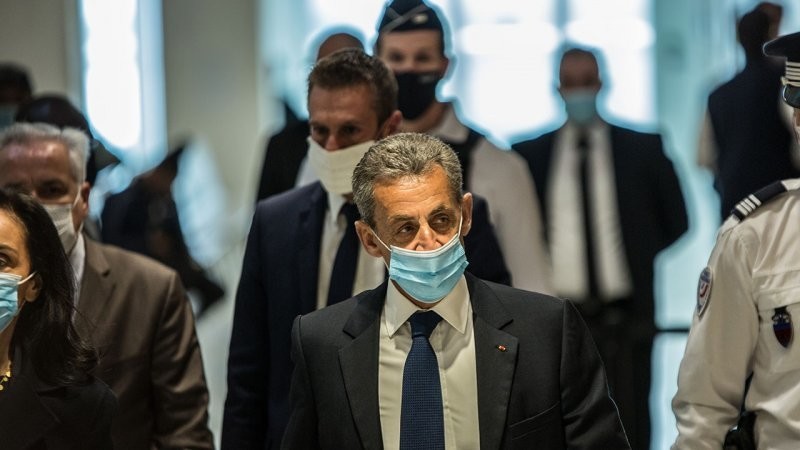 Экс-президент Франции Николя Саркози получил реальный срок за коррупцию
