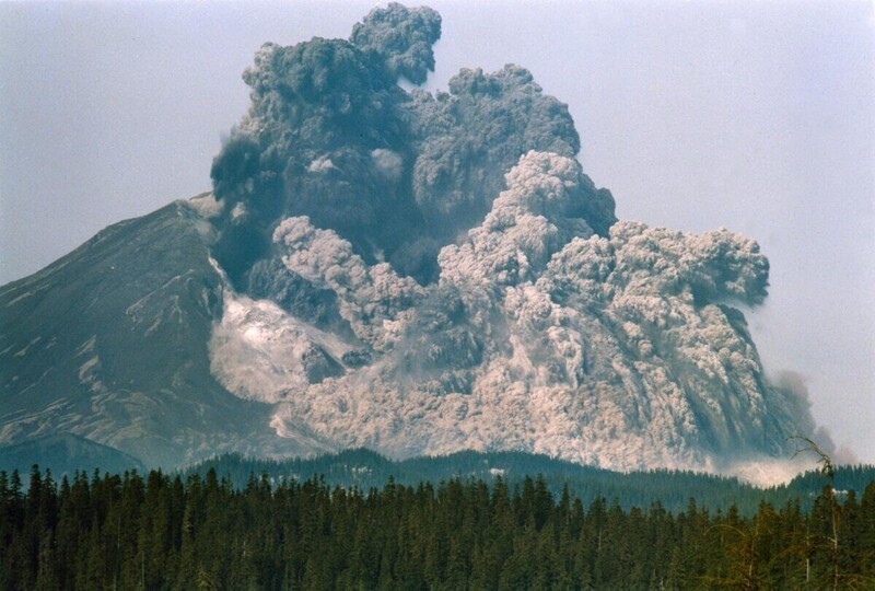 Извержение стратовулкана Сент-Хеленс 18 мая 1980 года