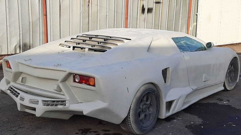 «Дешевая» реплика Lamborghini Reventon совсем не из дешевых