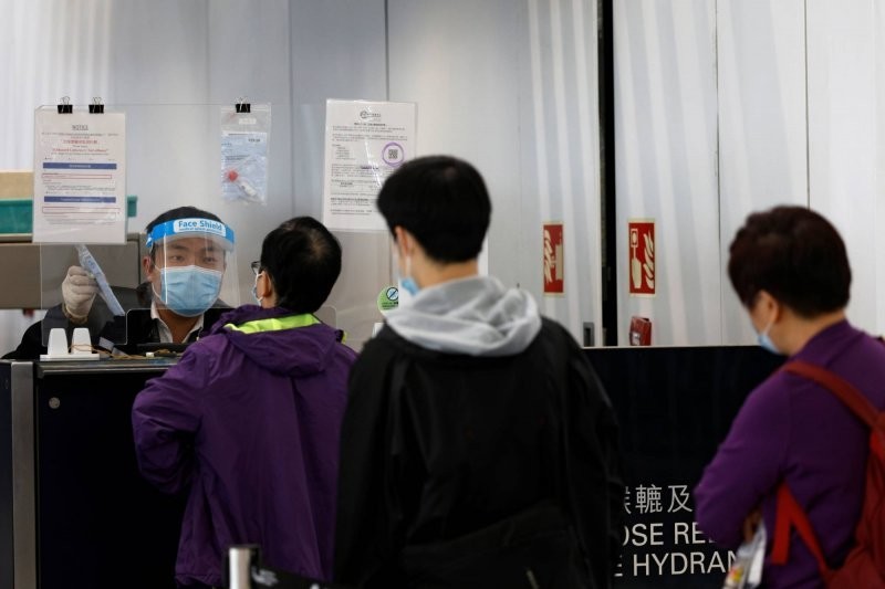 Власти Японии попросили китайцев прекратить мучить их граждан ректальными тестами на COVID-19