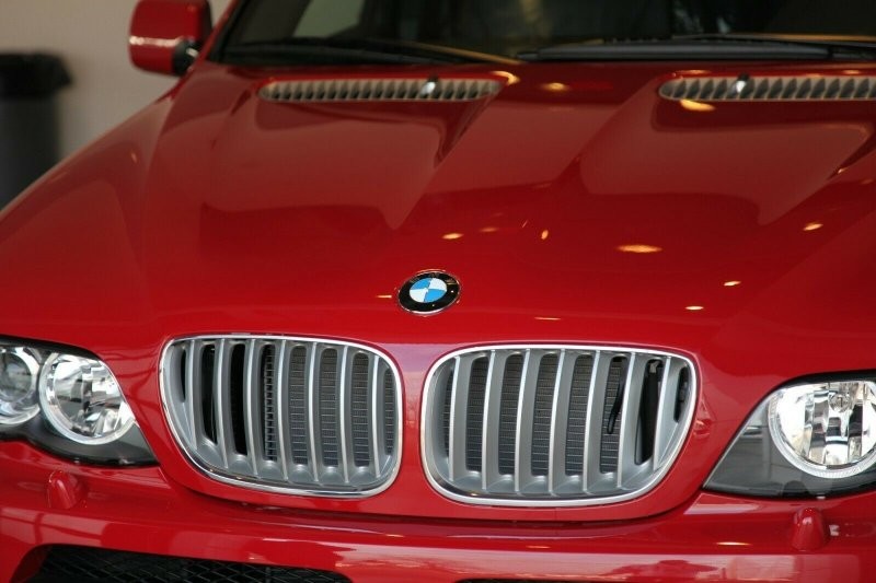 Идеальный 15-летний BMW X5 хотят продать за 50 тысяч долларов
