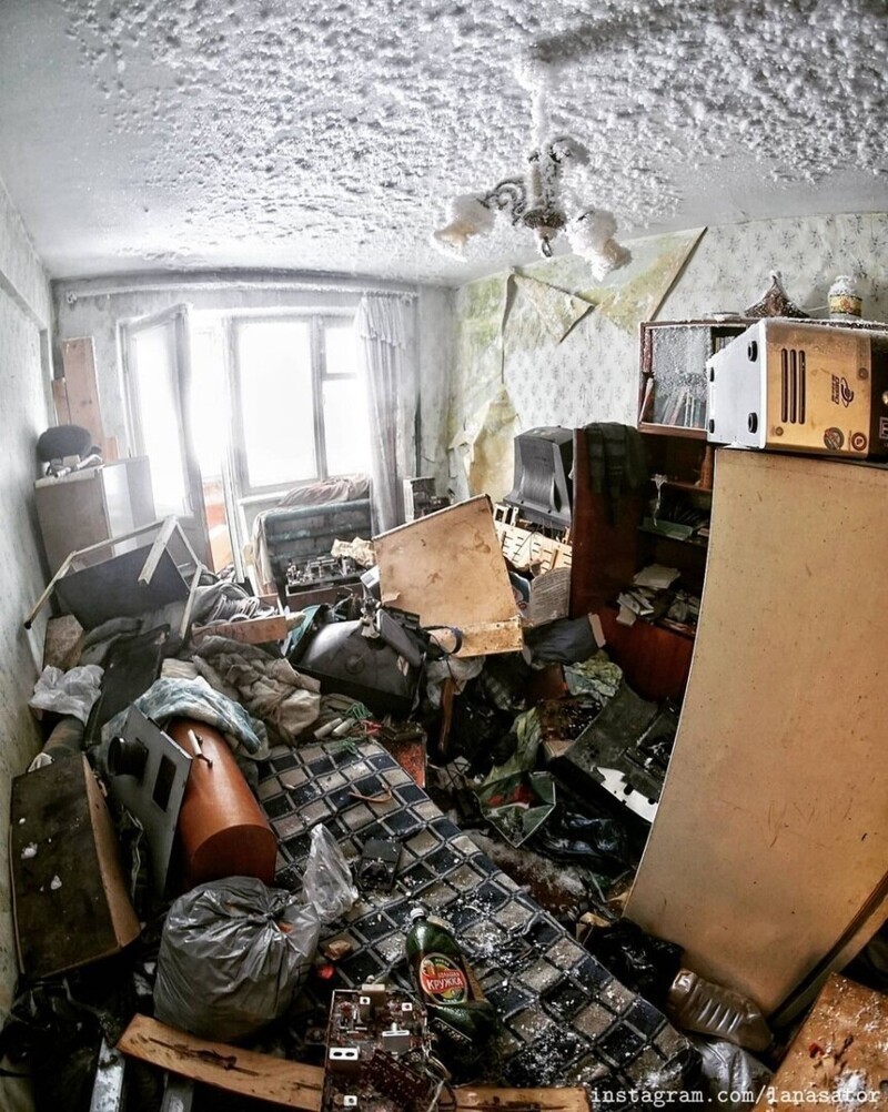"Леденящие душу подъезды": фотопроект заброшенных жилищ Воркуты