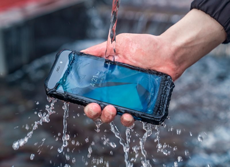  Oukitel открывает 2021 год с WP12 -  первым прочным и бюджетным смартфоном на Android 11