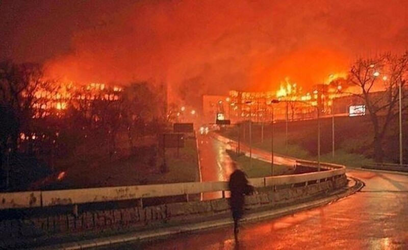 Горящий Белград после авиаудара авиации НАТО. Союзная Республика Югославия. 1999 г.