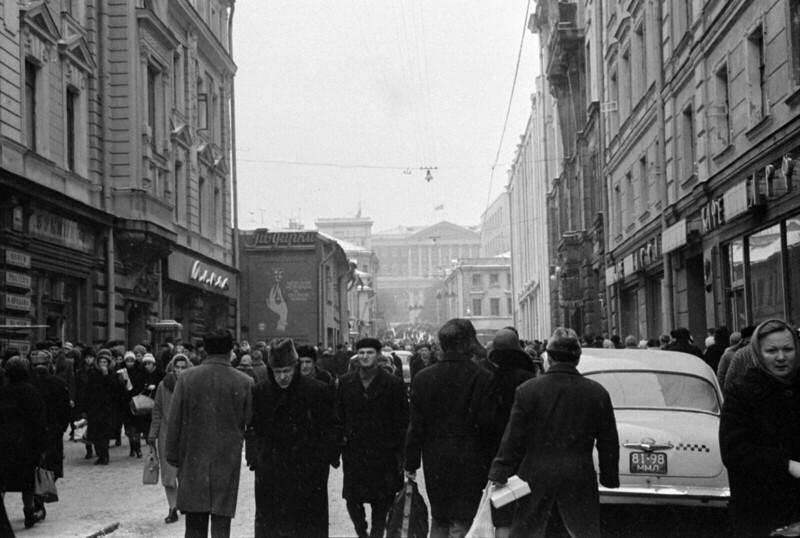 Столешников переулок в сторону Советской площади