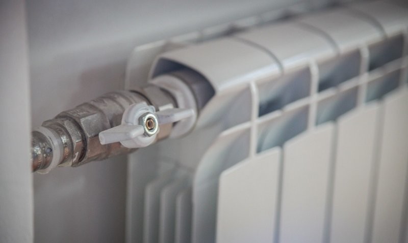 Как добиться у ЖКХ перерасчета за отопление и горячую воду