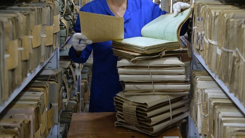 Более 12 тысяч архивных документов по истории России XX века.