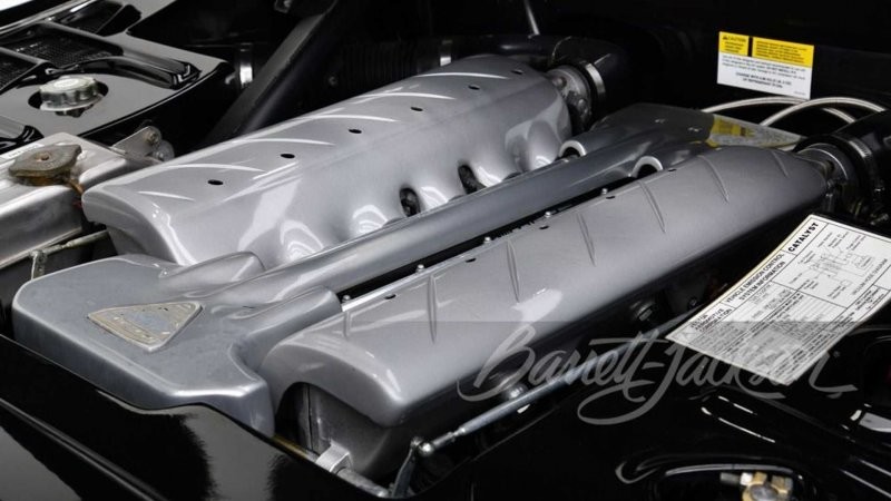 Редчайший спорткар Vector M-12 с двигателем V12 от Lamborghini Diablo