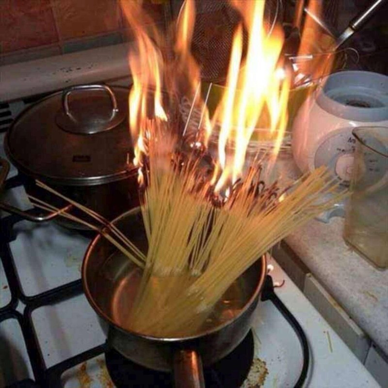 10. Как вам такой способ приготовления спагетти?