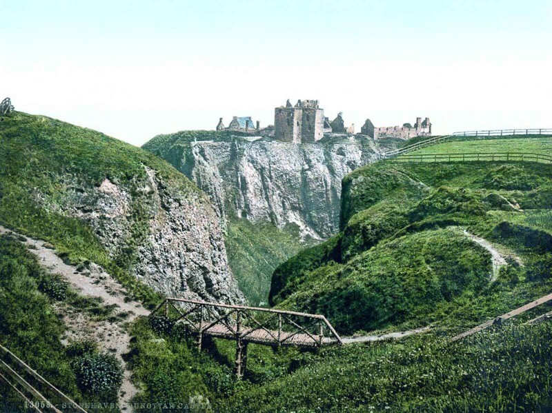 Средневековый замок Данноттар, недалеко от Стонхейвена