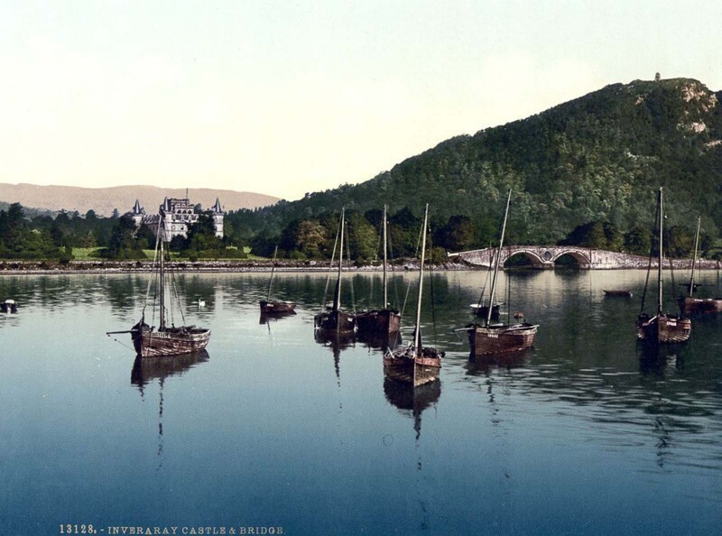 Замок Инверари, на берегу озера Лох-Файн