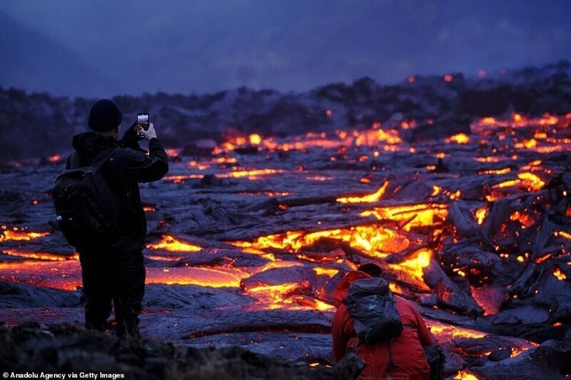 Пилот дрона сделал потрясающие кадры извержения вулкана в Исландии