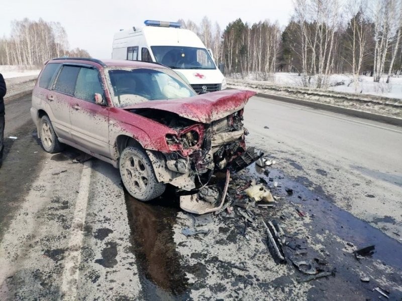Авария дня. Лобовое столкновение с «Калиной» в Новосибирской области