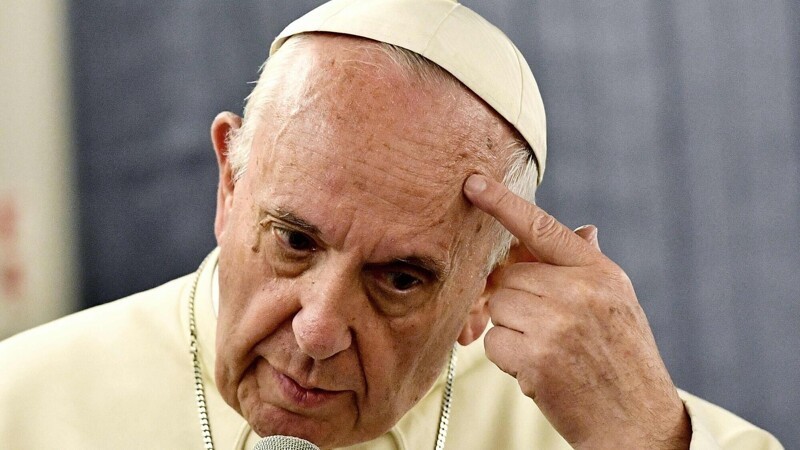 Папа Римский увидел в пандемии происки дьявола