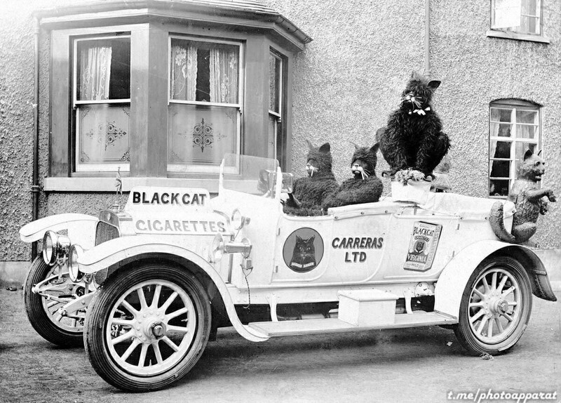 Автомобиль с рекламной компанией сигарет Black Cat, Великобритания, 1915 г.