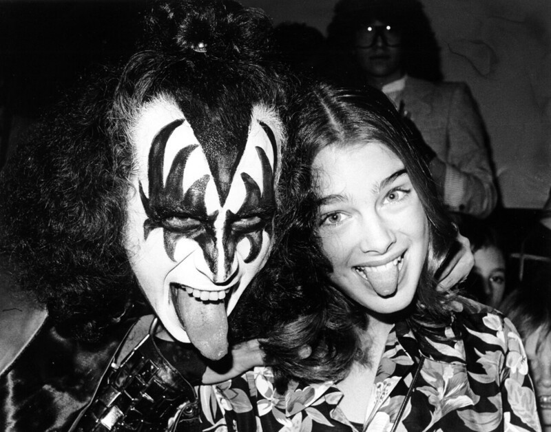 Джин Симмонс и Брук Шилдс на вечеринке в Беверли Хиллс, США, 1979 г