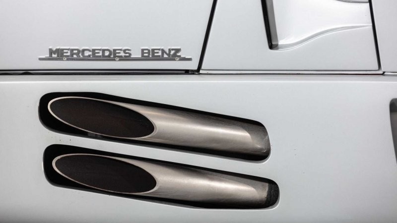 Isdera Imperator 108i с двигателем Mercedes: редкий суперкар, выставлен на продажу