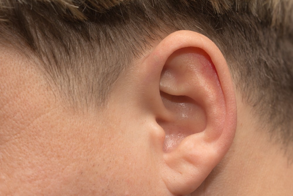 Горит левое ухо: физиологическая реакция с позиции народной мудрости