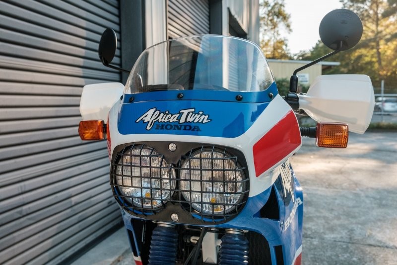 Honda Africa Twin  — капсула времени, которая 30 лет простояла в музее