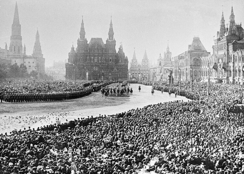 Празднование трехсотлетия дома Романовых на Красной площади