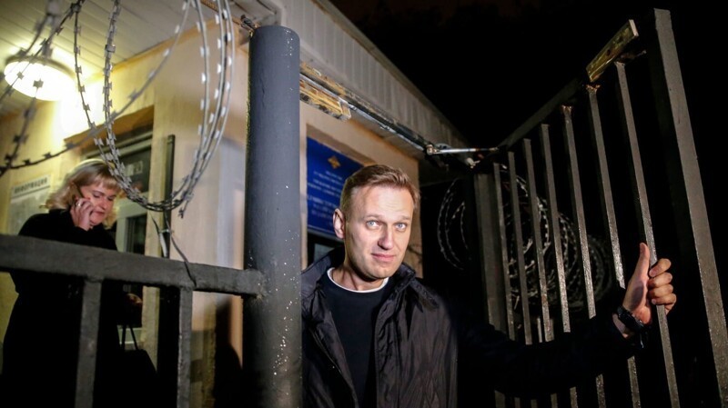 Лентяй и хамло: сокамерники Навального не в восторге от своего соседа