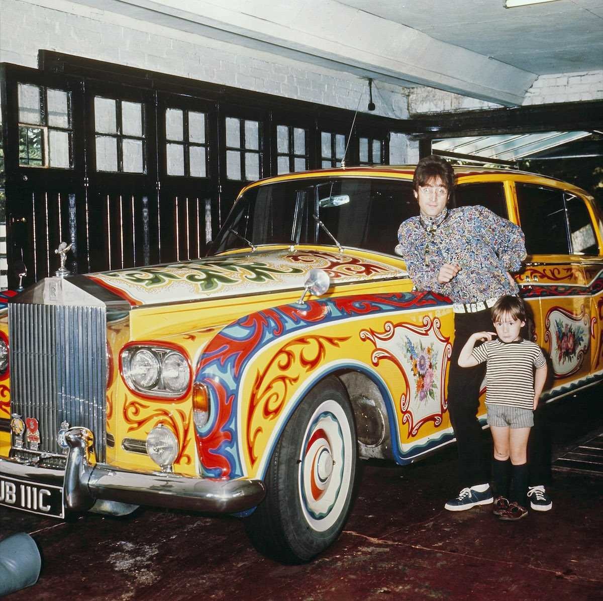 Московские реставраторы изуродовали уникальный Rolls-Royce как у Джона Леннона