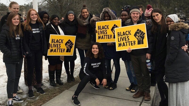 В США собираются провести марш в поддержку белых американцев, пострадавших от рук чернокожих