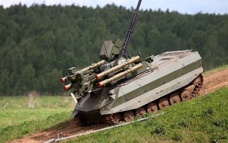 Читатели The Daily Mail высмеяли НАТО после новости о российских боевых роботах