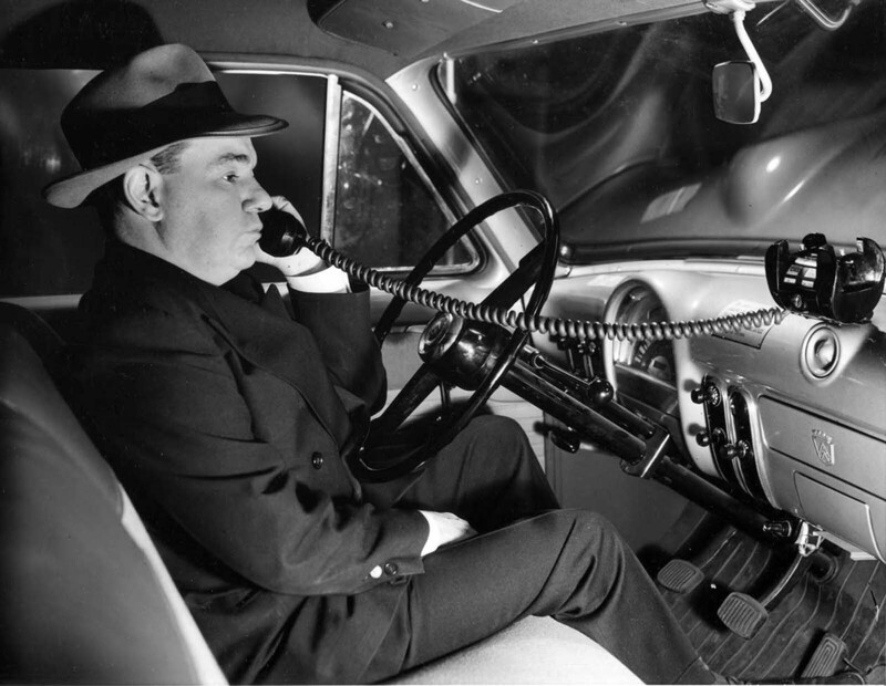 Автомобильный телефон 1950-х