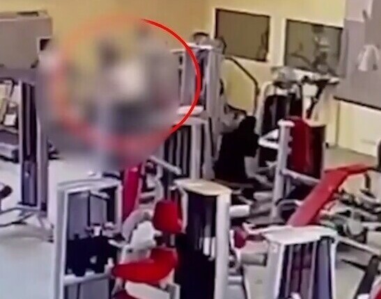 В фитнес-центре Москвы застрелили вора в законе Альберта Рыжего: видео