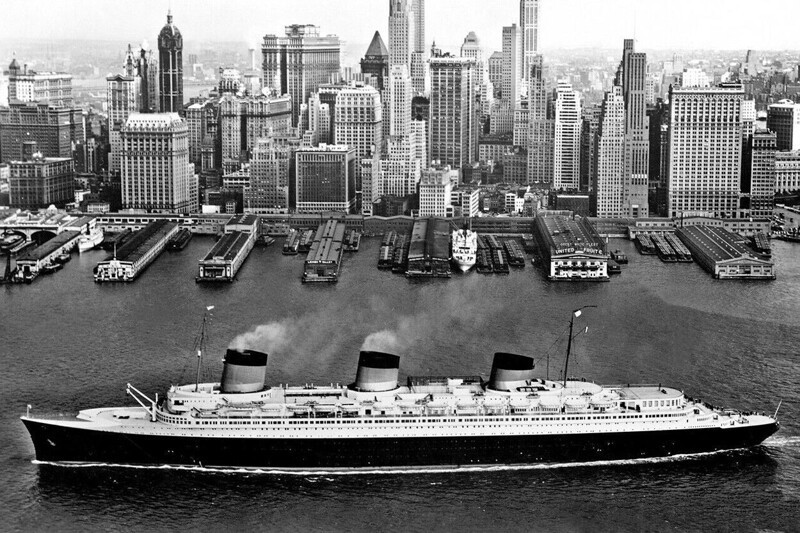 Французский лайнер Нормандия на Гудзоне, Нью-Йорк, вторая половина 1930-х годов