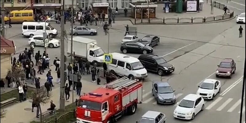 Во Владикавказе две отважные женщины задержали "террориста", угрожавшего взорвать магазин